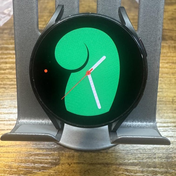 Samsung Galaxy Watch4 - Unlocked, Black, 40mm