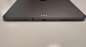 Good
													Apple iPad Pro 11" 2018 - Unlocked, Gray, 64 GB, A2013, photo 4 of 6