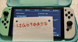 Good
													Nintendo Switch - OLED - White, 64 GB, photo 2 of 10