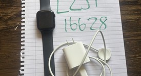 Good
													Apple Watch Series 8 45mm - Verizon, Midnight, A2774 - Cellular, Aluminum, photo 3 of 5