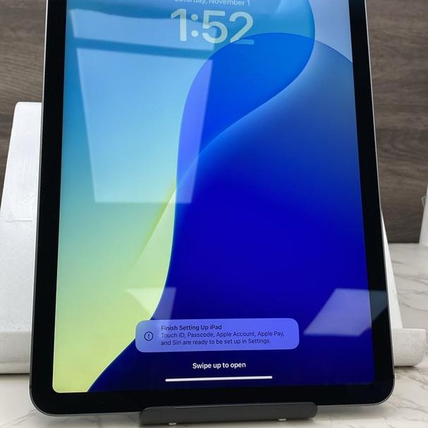 Apple iPad Air 4th Gen - Unlocked, 64 GB, Gray, A2324