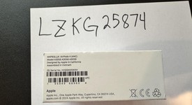 New
													Apple AirPods 4th Gen - Active Noise Cancellation, photo 4 of 4
