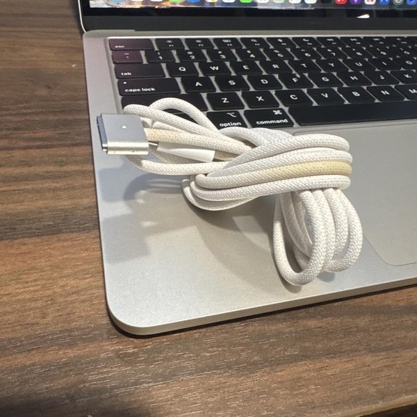 MacBook Air 2022 (M2) - 13 inch - 256 GB, Silver, 8 GB, Apple M2