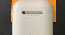 Used
													Apple AirPods 1st Gen - Lightning Case, photo 3 of 7