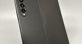 Good
													Samsung Galaxy Z Fold3 5G - Unlocked Non-US, Black, 256 GB, 12 GB, SM-F926N, photo 3 of 8