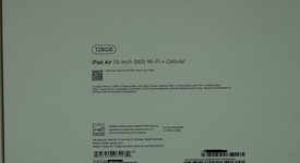 New
													Apple iPad Air 13" (M3) 2025 - Unlocked, Starlight, 128 GB, photo 4 of 6