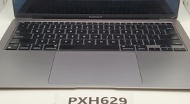 Fair
													MacBook Air 2020 - 13" - Apple M1, Gray, 256 GB, 16 GB, photo 5 of 12