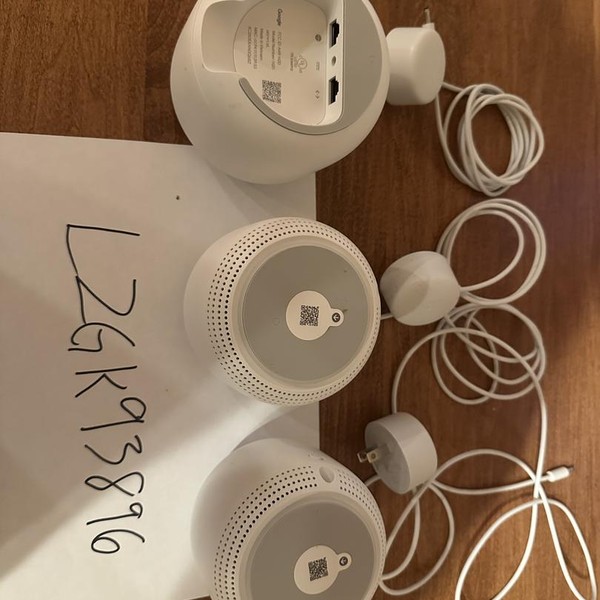 Google Nest WiFi Mesh Router - Snow, 1 Router, 2 Nest Points