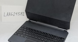 Used
													Apple Magic Keyboard for iPad Pro - Black, photo 1 of 4