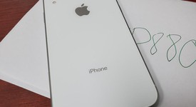 Mint
													Apple iPhone Xr - Metro by T-Mobile, White, 64 GB, A1984, photo 3 of 5