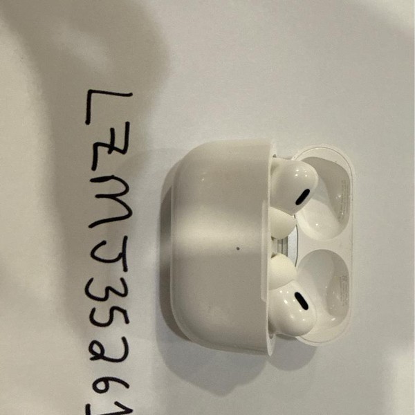 Apple AirPods Pro 2 - Lightning