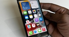 Good
													Apple iPhone SE 2nd Gen 2020 - Unlocked, Black, 64 GB, A2275, photo 3 of 11