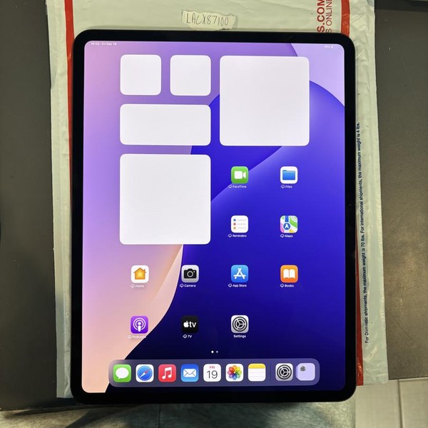 Apple iPad Pro 13 inch (M4) 2024 - Unlocked, 512 GB, Black, 8 GB, A2926, Standard Glass