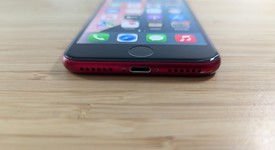 Fair
													Apple iPhone SE 3rd Gen 2022 - Unlocked, Red, 64 GB, A2595, photo 3 of 14