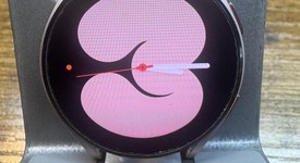 Good
													Samsung Galaxy Watch4 - Unlocked, Gold, 40mm, photo 1 of 6