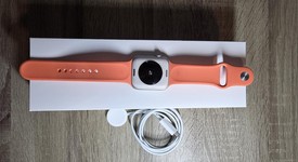 Mint
													Apple Watch SE 2nd Gen 44mm - Starlight, A2723 - GPS, Aluminum, photo 4 of 7