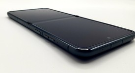 Mint
													Motorola Razr (2024) - T-Mobile, Gray, 256 GB, 8 GB, photo 1 of 8