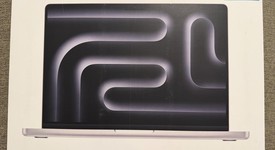 New
													MacBook Pro Late 2023 (M3) - 14" - Apple M3, Silver, 512 GB, 16 GB, 10-core GPU, photo 1 of 2