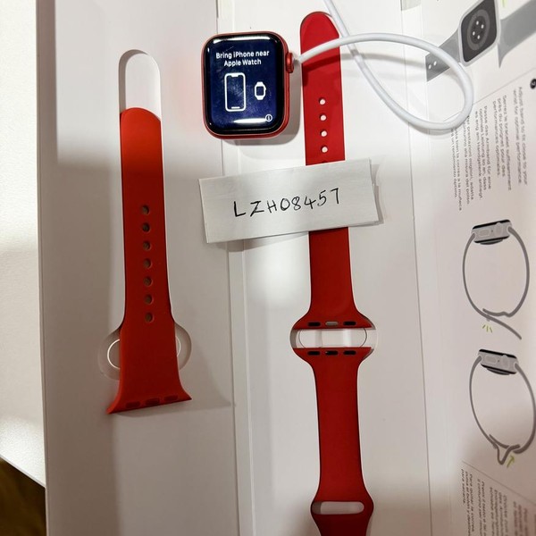Apple Watch Series 6 40mm - Red, A2291 - GPS, Aluminum