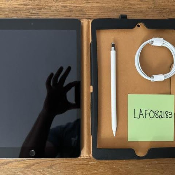 Apple iPad (9th Gen) - Wi-Fi, 64 GB, Gray, A2602