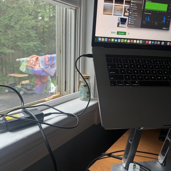 MacBook Pro 2018 (With Touch Bar) - 15 inch - 512 GB, Gray, 32 GB, Intel Core i7