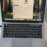 Good MacBook Pro 2018 (With Touch Bar) - 13 inch - I5, Gray, 256 GB, 8 GB