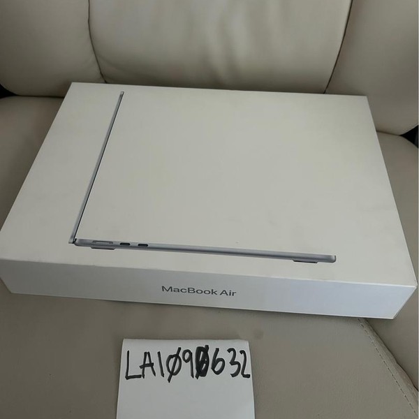MacBook Air 2026 (M5) - 13 inch - 512 GB, Sky Blue, 16 GB, Apple M5 10-Core (8-core GPU)