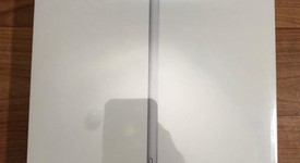 New
													Apple iPad 6th Gen - Wi-Fi, Silver, 32 GB, A1893, photo 1 of 1