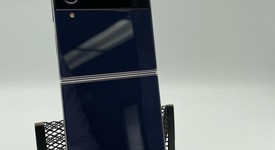 Good
													Samsung Galaxy Z Flip4 5G - Verizon, Custom, 128 GB, 8 GB, SM-F721U, Bespoke Edition, photo 4 of 7