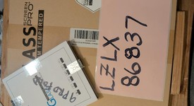 Good
													Google Pixel 9 Pro Fold - Unlocked, Porcelain, 512 GB, GGH2X, photo 4 of 12