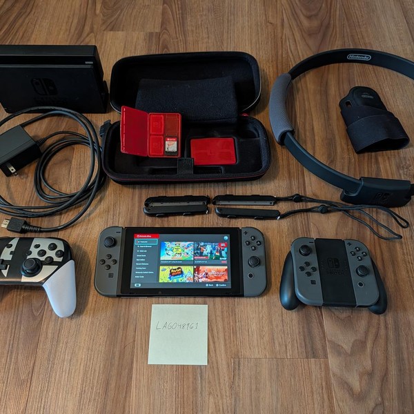 Nintendo Switch - 32 GB, Grey