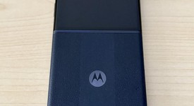 Mint
													Motorola Razr Plus (2024) - Unlocked, Navy Blue, 256 GB, 12 GB, photo 2 of 8