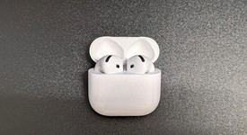 Used
													Apple AirPods 4th Gen - Active Noise Cancellation, photo 3 of 4