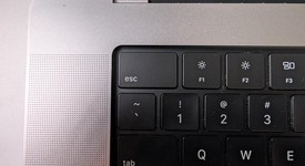 Good
													MacBook Pro 2021 - 16" - Apple M1 Pro 10-core, Gray, 512 GB, 16 GB, photo 5 of 12