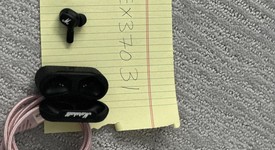 Used
													Marshall Motif  Earbuds - Black, photo 1 of 3