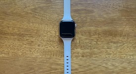 Fair
													Apple Watch SE 1st Gen 40mm - Gold, A2351 - GPS, Aluminum, photo 4 of 10