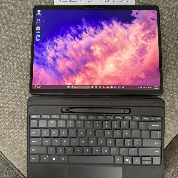 Microsoft Surface Pro 11 - 512 GB, Black, 16 GB, Snapdragon X Elite