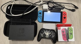 Good
													Nintendo Switch - Red & Blue, 32 GB, photo 3 of 3