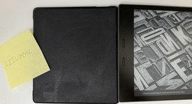 Good
													Amazon Kindle Oasis 9th Gen - Unlocked, Black, 32 GB, photo 4 of 10