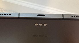 Mint
													Apple iPad Air 5th Gen - Unlocked, Gray, 256 GB, A2589, photo 4 of 11