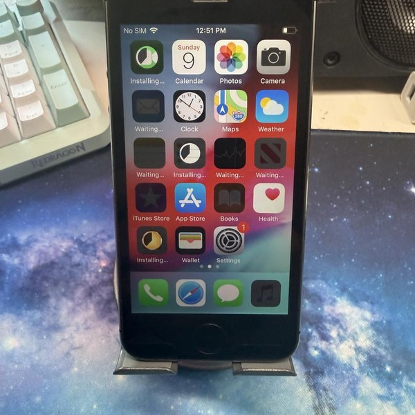 Apple iPhone 5S - Unlocked, 32 GB, Gray, A1533, GSM