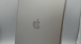 Mint
													Apple iPad 8th Gen - Unlocked, Silver, 32 GB, A2428, photo 5 of 6