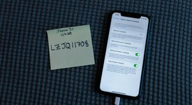 Good
													Apple iPhone Xr - Unlocked, Black, 128 GB, A1984, photo 1 of 8