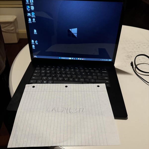 Microsoft Surface Laptop 4 - 1 TB, Black, 32 GB, Intel Core i7, 15 inch