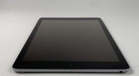 Mint
													Apple iPad 6th Gen - Unlocked, Gray, 128 GB, A1954, photo 5 of 7