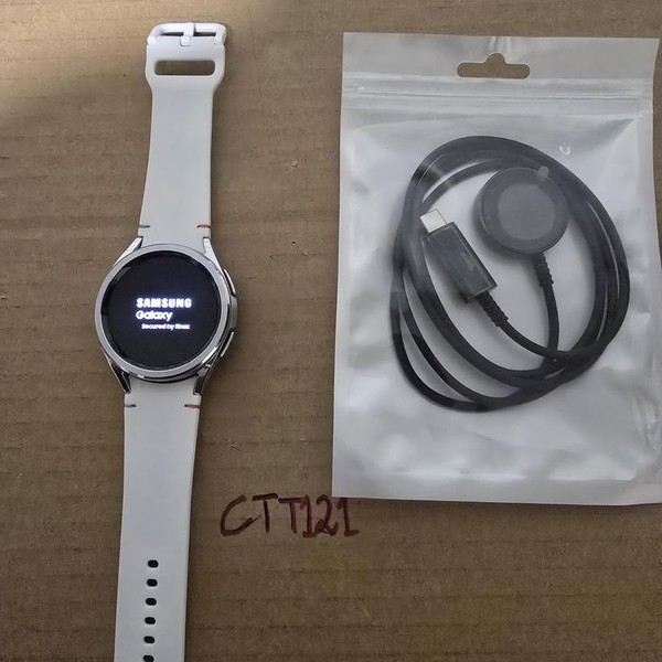 Samsung Galaxy Watch6 Classic - Wi-Fi, Silver, 43mm