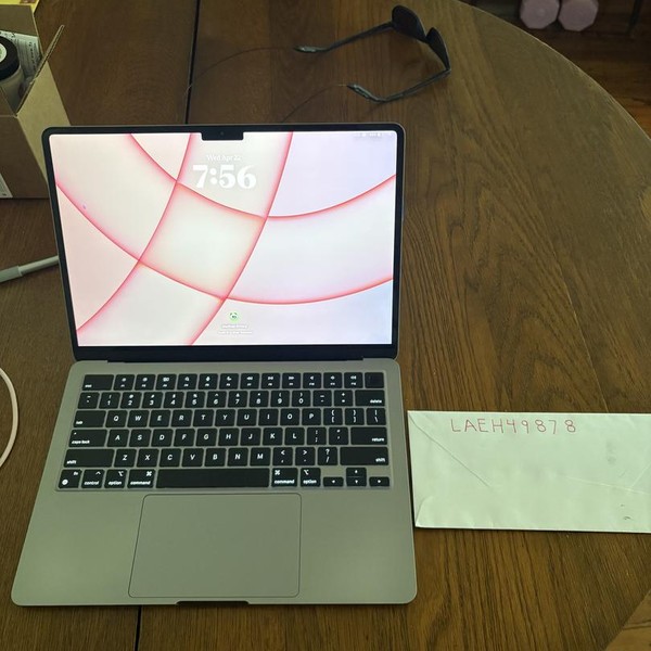 MacBook Air 2022 (M2) - 13 inch - 256 GB, Silver, 8 GB, Apple M2
