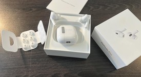 Used
													Apple AirPods Pro 2 - Lightning, photo 4 of 9