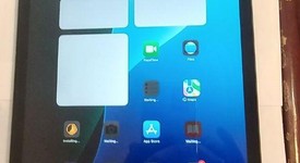 Mint
													Apple iPad 8th Gen - Unlocked, Gray, 128 GB, A2428, photo 1 of 6