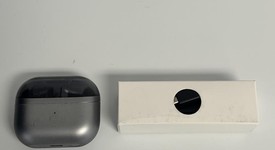 Used
													Samsung Galaxy Buds3 Pro - Silver, photo 1 of 4